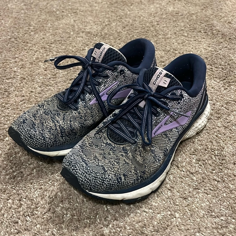 Brooks Ghost 11 (Size 9)